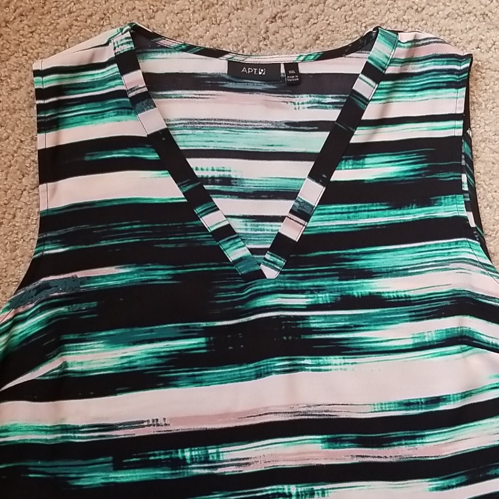 Apt 9 Sleeveless blouse